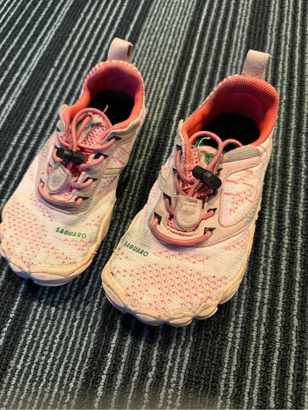 SAGUARO KIDS Pink barefoot sport shoes made in Spain Boutique shoe